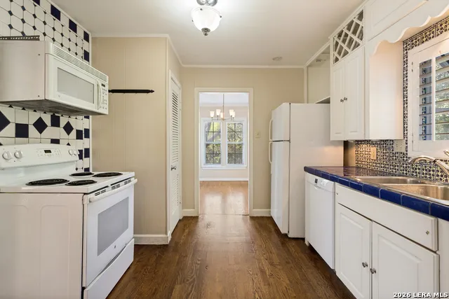 313 LILAC LN Terrell Hills, TX 78209