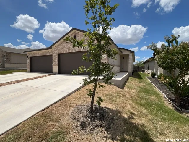 5435 Devils Gate Unit 2 Converse, TX 78109