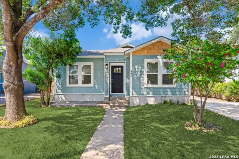 547 W HIGHLAND BLVD