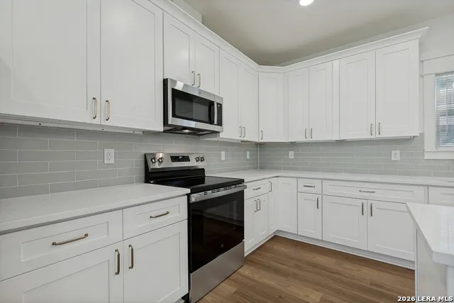 547 W HIGHLAND BLVD San Antonio, TX 78210