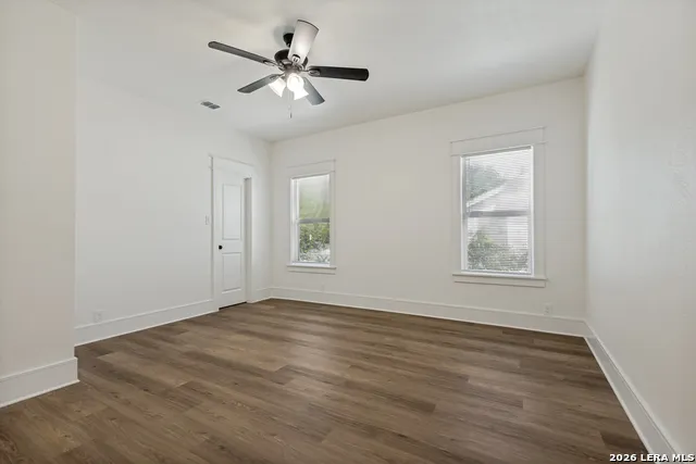 547 W HIGHLAND BLVD San Antonio, TX 78210