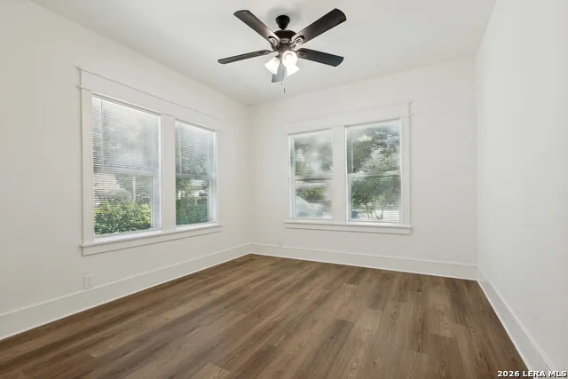547 W HIGHLAND BLVD San Antonio, TX 78210