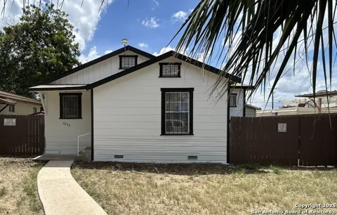 2322 Olmos