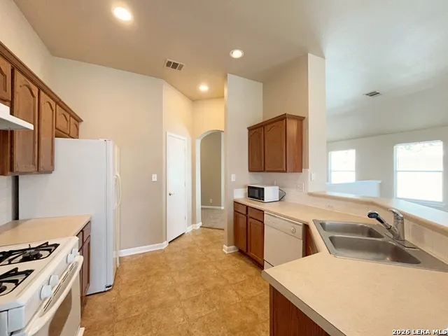 8526 Rita Blanca Converse, TX 78109