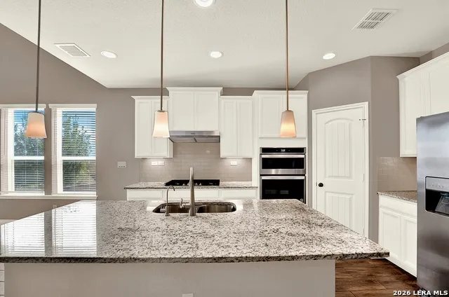 6136 PANOLA PASS Schertz, TX 78154