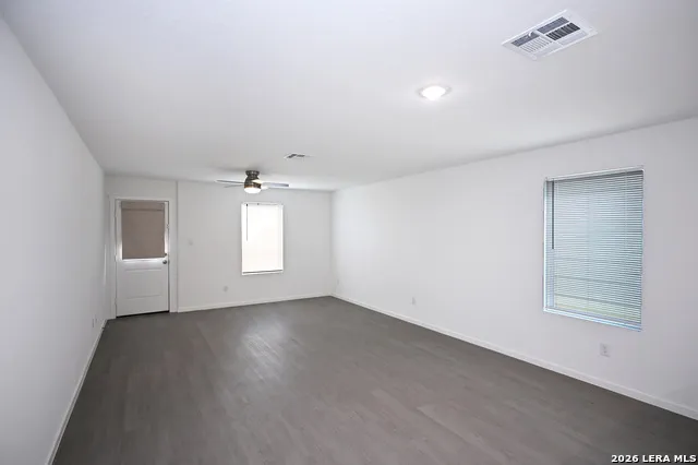 4925 WINECUP CV Converse, TX 78109