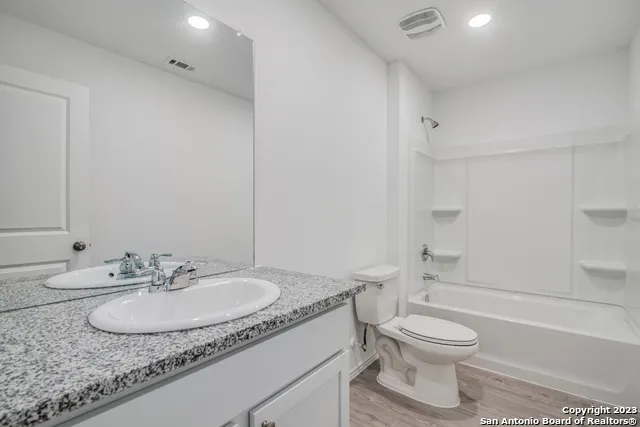 2406 Double Oak Dr New Braunfels, TX 78130