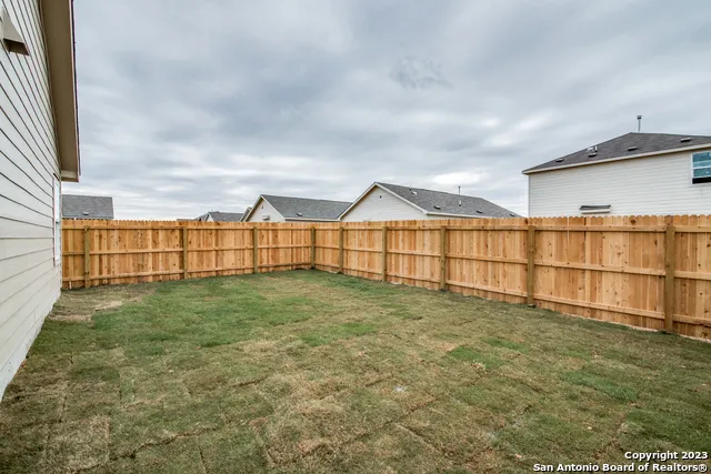 2406 Double Oak Dr New Braunfels, TX 78130