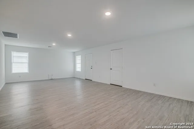 2406 Double Oak Dr New Braunfels, TX 78130