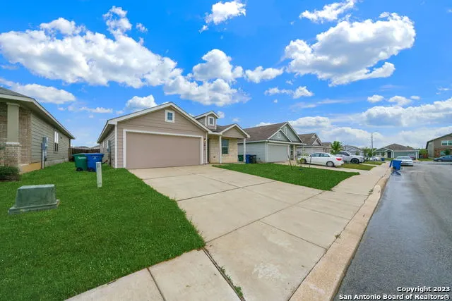 5914 SUNSHINE SMT Converse, TX 78109