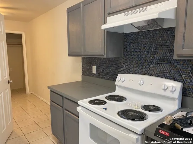 528 Wilcox Ave Unit 2 San Antonio, TX 78211