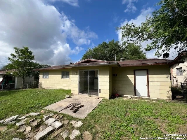 402 MICHELLE DR Converse, TX 78109