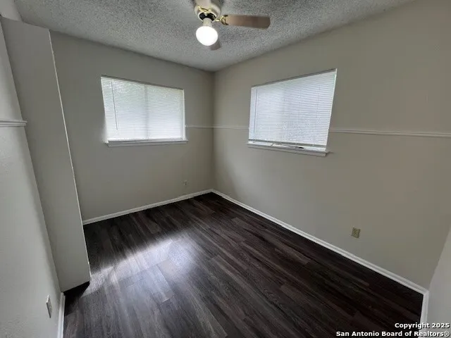 402 MICHELLE DR Converse, TX 78109
