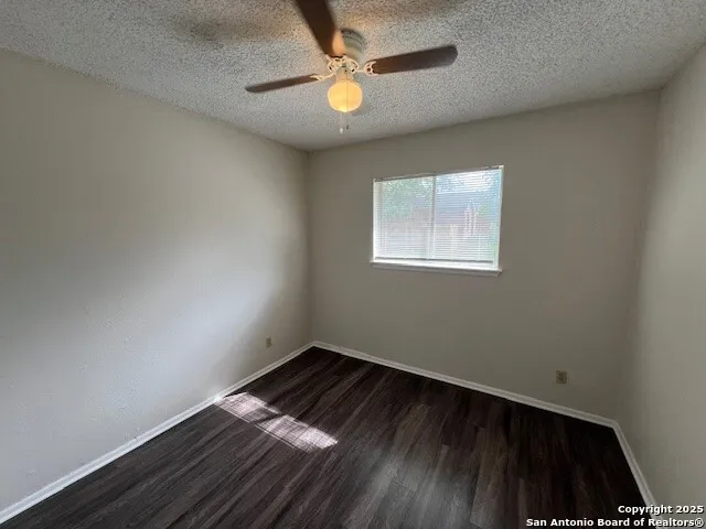 402 MICHELLE DR Converse, TX 78109