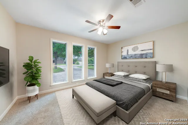 627 SUMMERWOOD DR New Braunfels, TX 78130