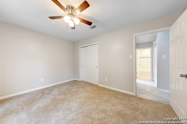 627 SUMMERWOOD DR New Braunfels, TX 78130