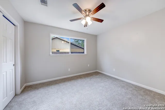 627 SUMMERWOOD DR New Braunfels, TX 78130