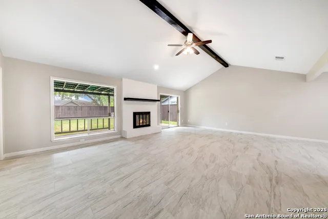 627 SUMMERWOOD DR New Braunfels, TX 78130