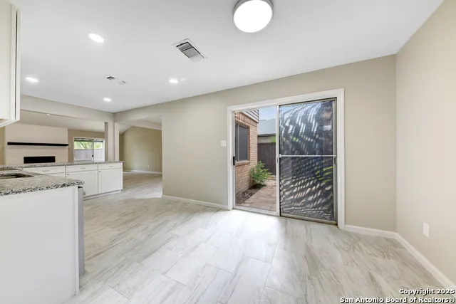 627 SUMMERWOOD DR New Braunfels, TX 78130
