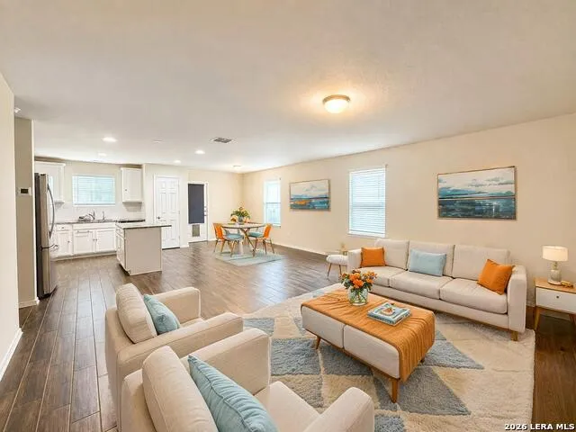 7807 COTTONWOOD RDG Boerne, TX 78015