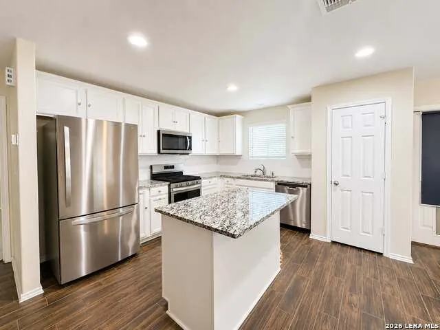 7807 COTTONWOOD RDG Boerne, TX 78015