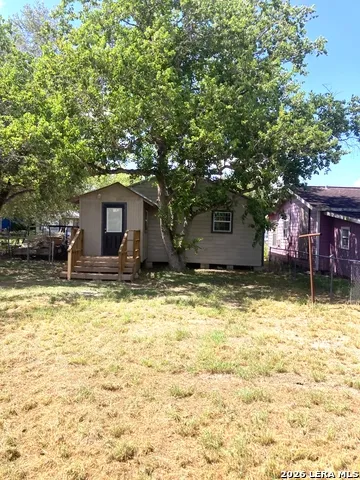 2409 BOOKER ST Victoria, TX 77901