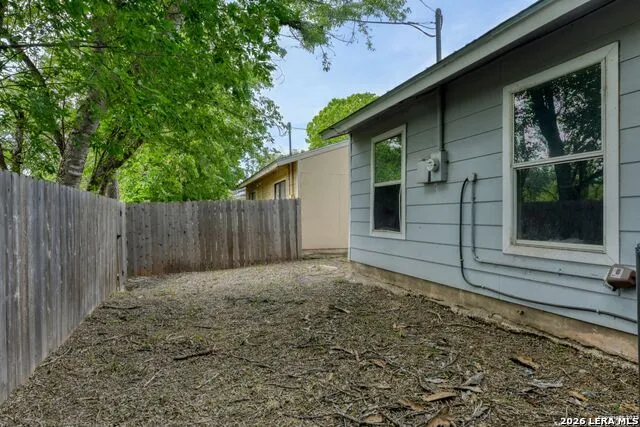 4342 LEHMAN DR Kirby, TX 78219