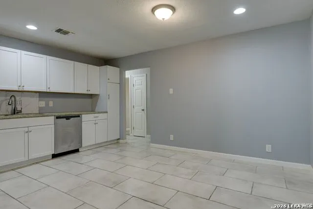 4342 LEHMAN DR Kirby, TX 78219