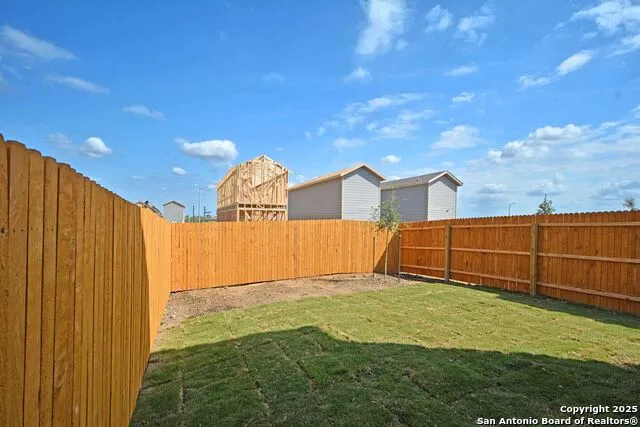 4974 Daisy Blossom Converse, TX 78109