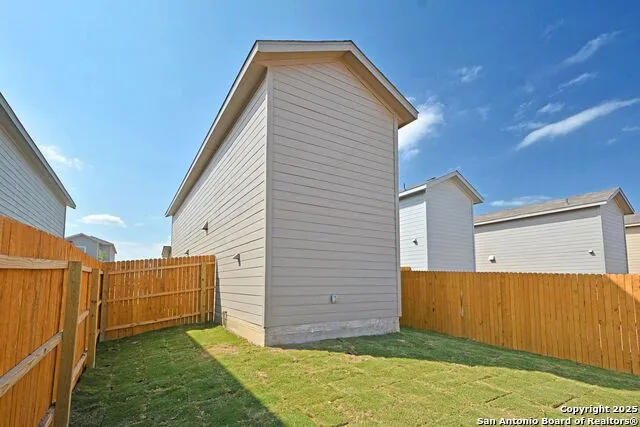 4974 Daisy Blossom Converse, TX 78109