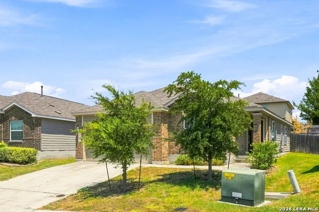 10403 Midsummer Mdw Converse, TX 78109