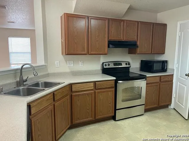 4711 BROOKPORT CIR San Antonio, TX 78238