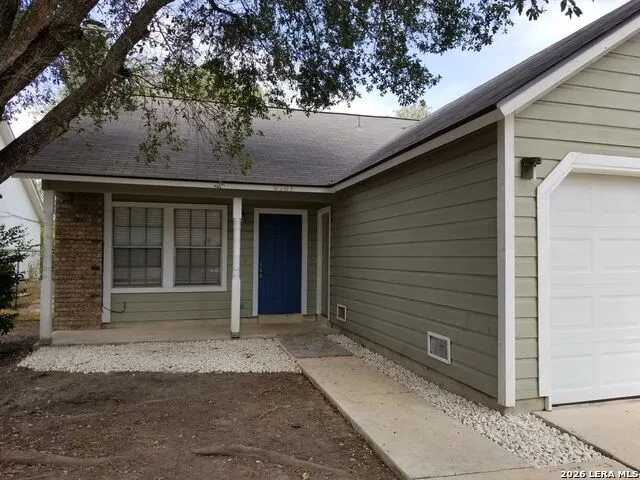 9207 Shadow Crest Dr Converse, TX 78109