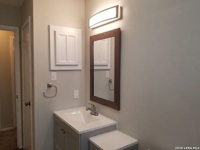 9207 Shadow Crest Dr Converse, TX 78109