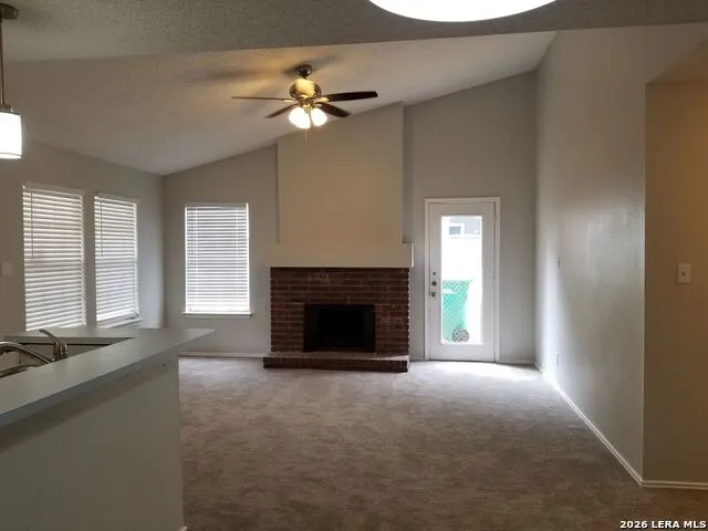 9207 Shadow Crest Dr Converse, TX 78109