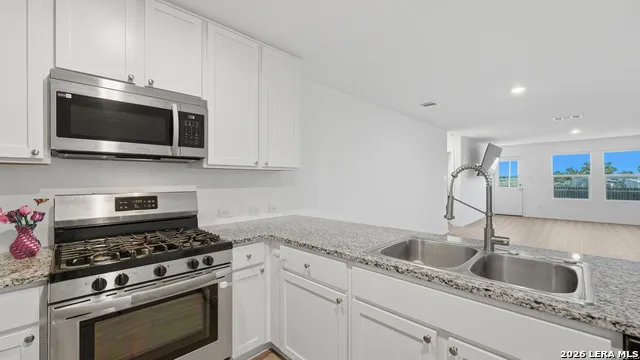 9211 Navarro Vista Seguin, TX 78155