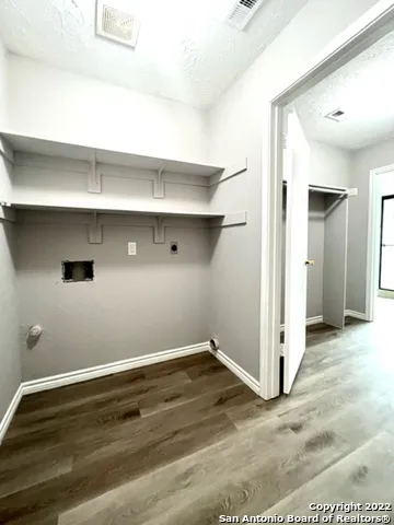 13119 FORUM RD Universal City, TX 78148