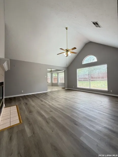13119 FORUM RD Universal City, TX 78148
