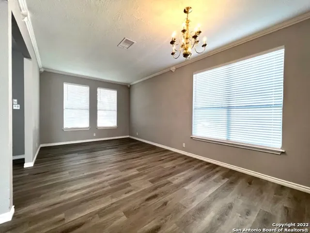 13119 FORUM RD Universal City, TX 78148