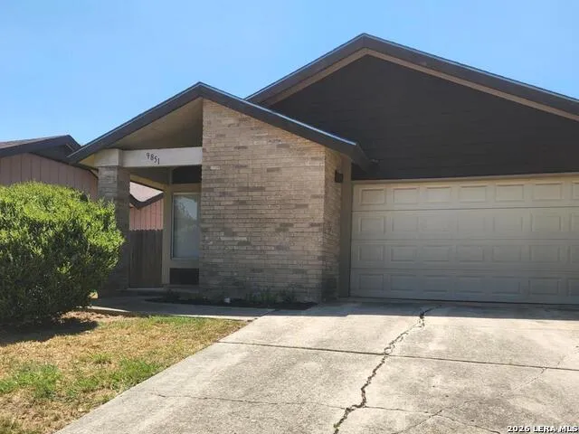 9851 Meadow Way Converse, TX 78109