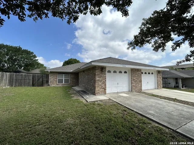 1644 W County Line Rd New Braunfels, TX 78130