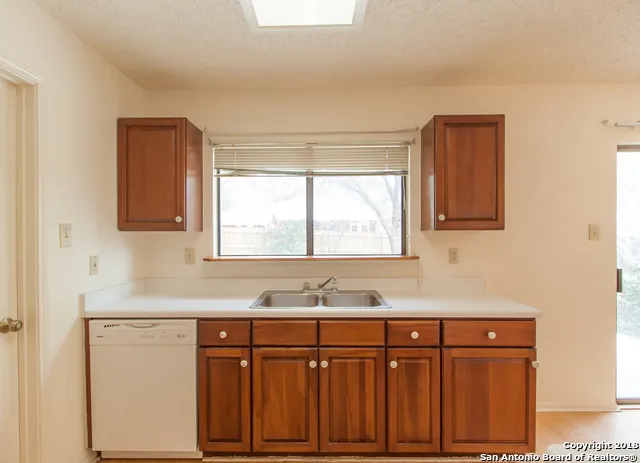 7054 AUTUMN PARK San Antonio, TX 78249