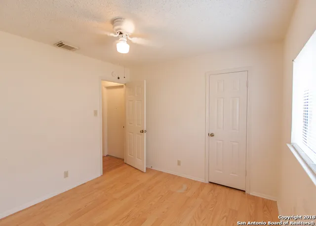 7054 AUTUMN PARK San Antonio, TX 78249