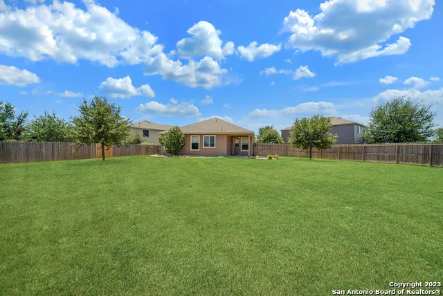 3612 Mistik Mdws Selma, TX 78154