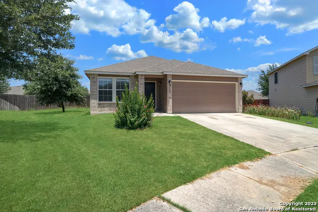 3612 Mistik Mdws Selma, TX 78154