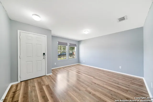 3612 Mistik Mdws Selma, TX 78154