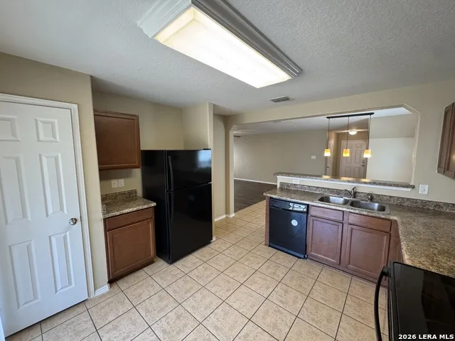 9223 SILVER VIS San Antonio, TX 78254