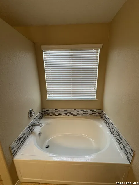 9223 SILVER VIS San Antonio, TX 78254