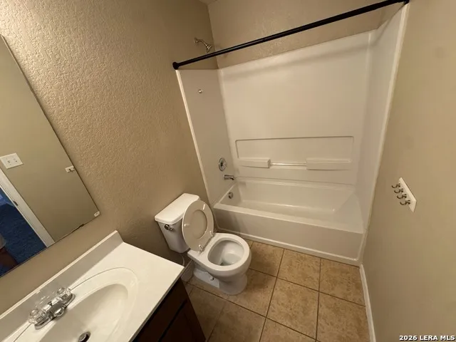 9223 SILVER VIS San Antonio, TX 78254