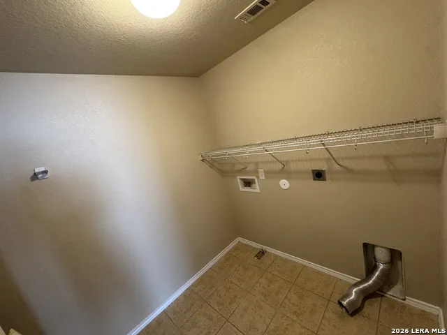 9223 SILVER VIS San Antonio, TX 78254